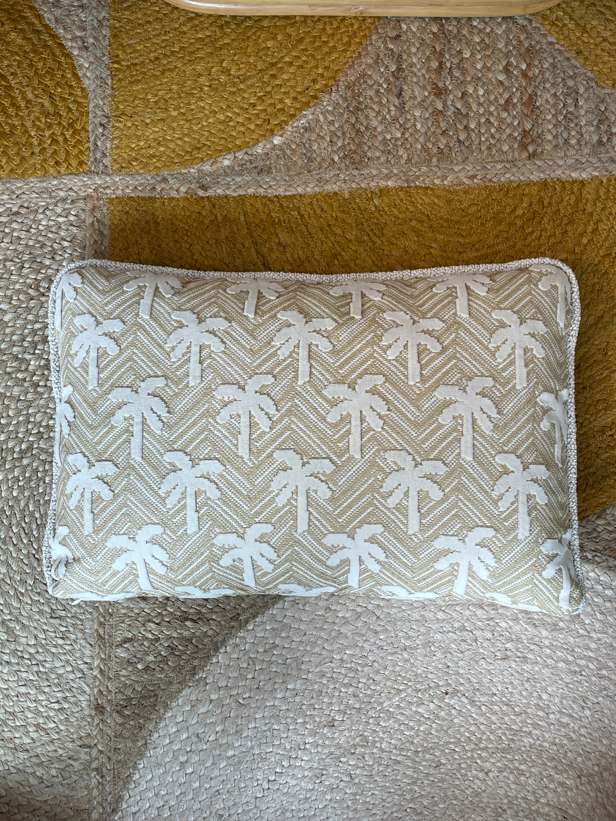 Kissen aus Outdoorstoff mit Palmen