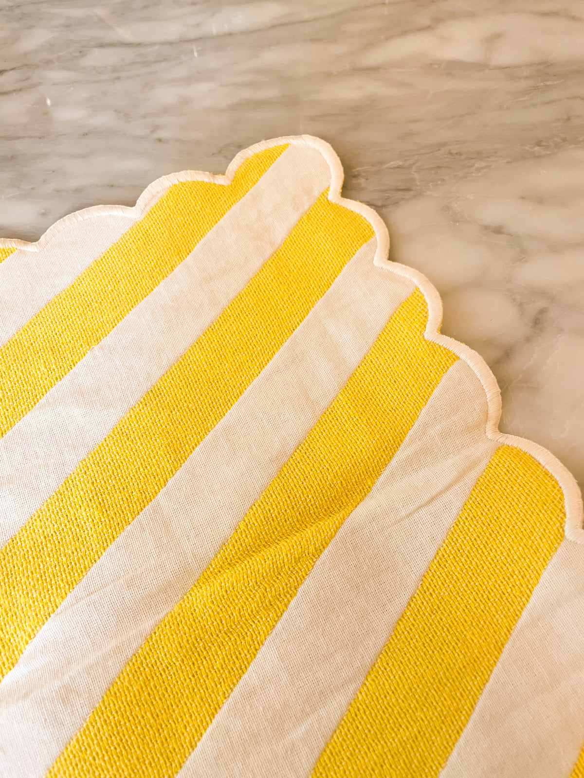 Table setting with stripes