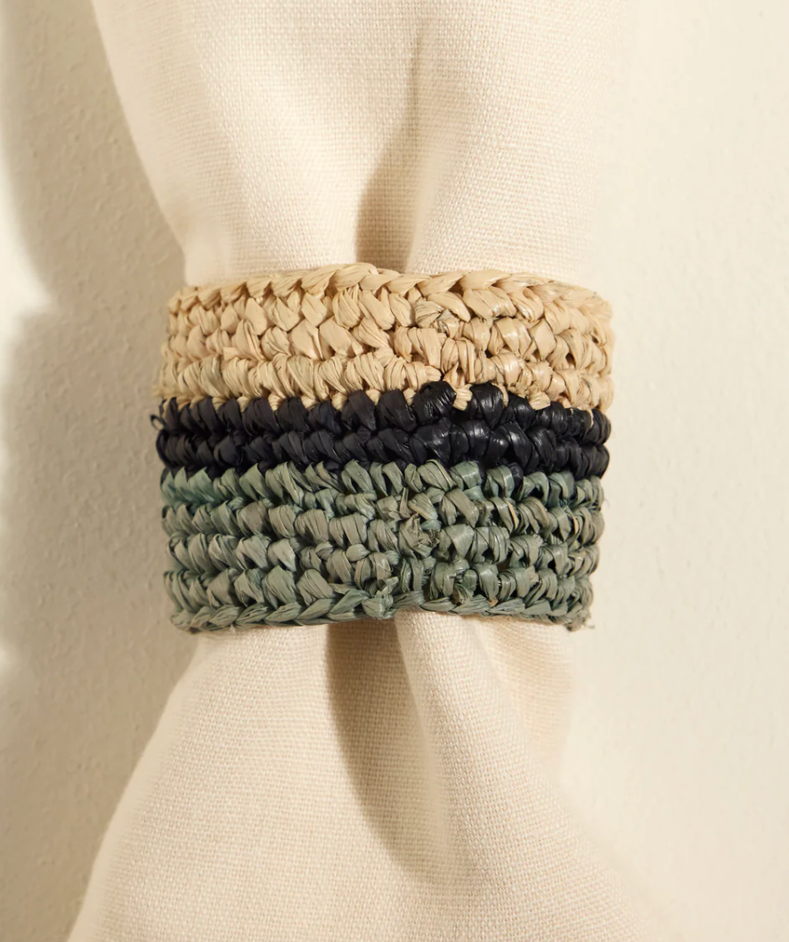 Napkin rings made of raffia